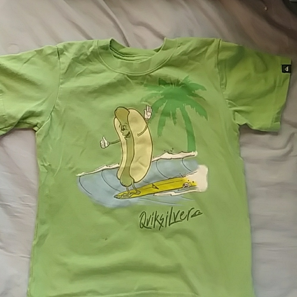 BOYS QUICKSILVER TSHIRT